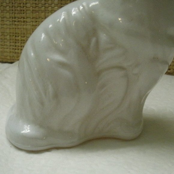 Vintage Avon White Cat Glass Cologne Bottle - Picture 14 of 16